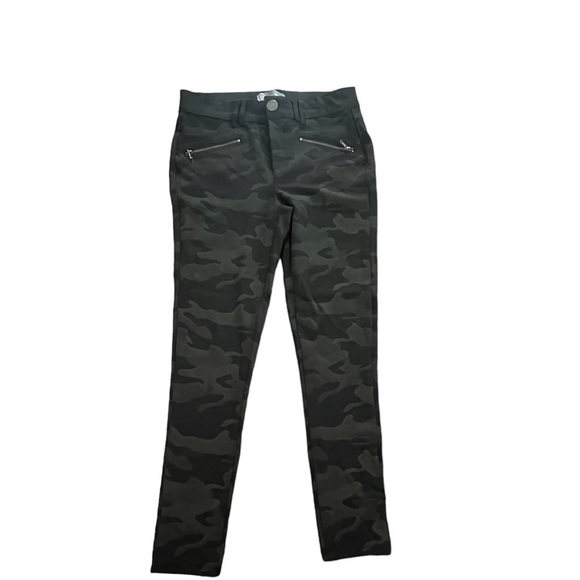 Wit & Wisdom Camo Leggings - Picture 2 of 5